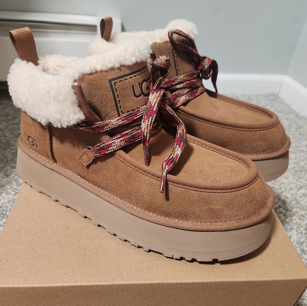 UGG Womens Funkarra Cabin Cuff Boots - Chestnut